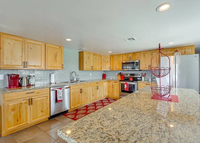 2 Mi To Havasu State Park: W/ Pool! Holiday home