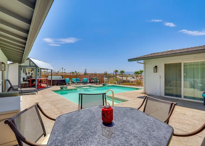 Holiday home 2 Mi To Havasu State Park: W/ Pool! Lake Havasu City